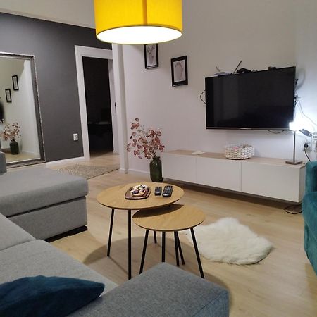 Home Apartment Ni Exteriér fotografie